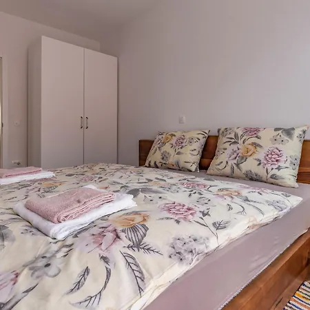 Berry Apartament
